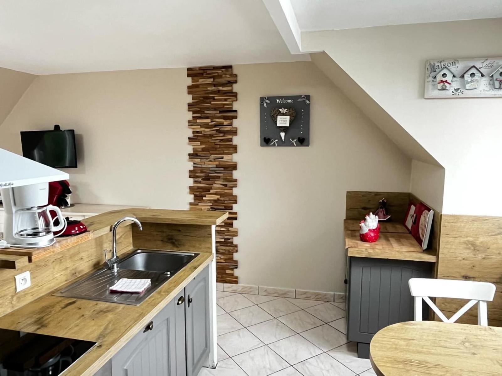 Chez Fifille Appartement Dans Honfleur Parking Prive Exterior photo